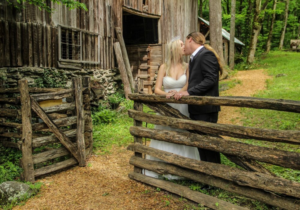 barn wedding in gatlinburg tennessee