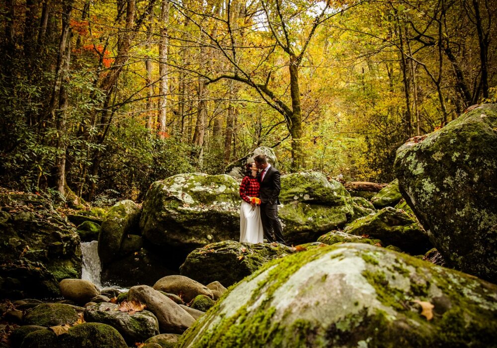 gatlinburg waterfall wedding