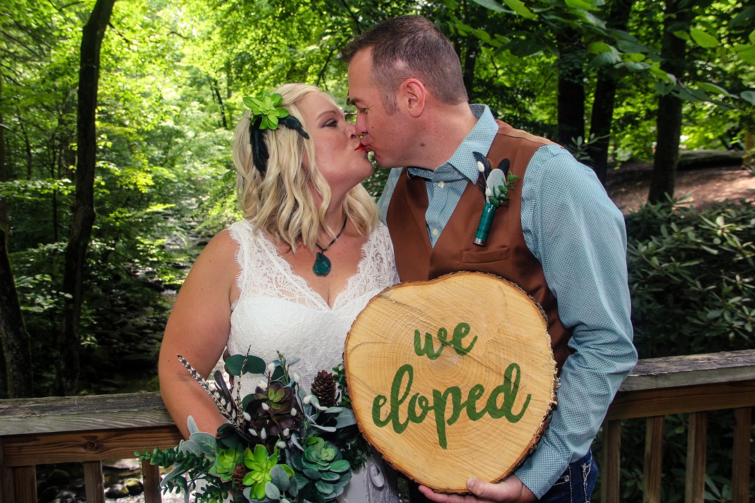 elopement cost in gatlinburg