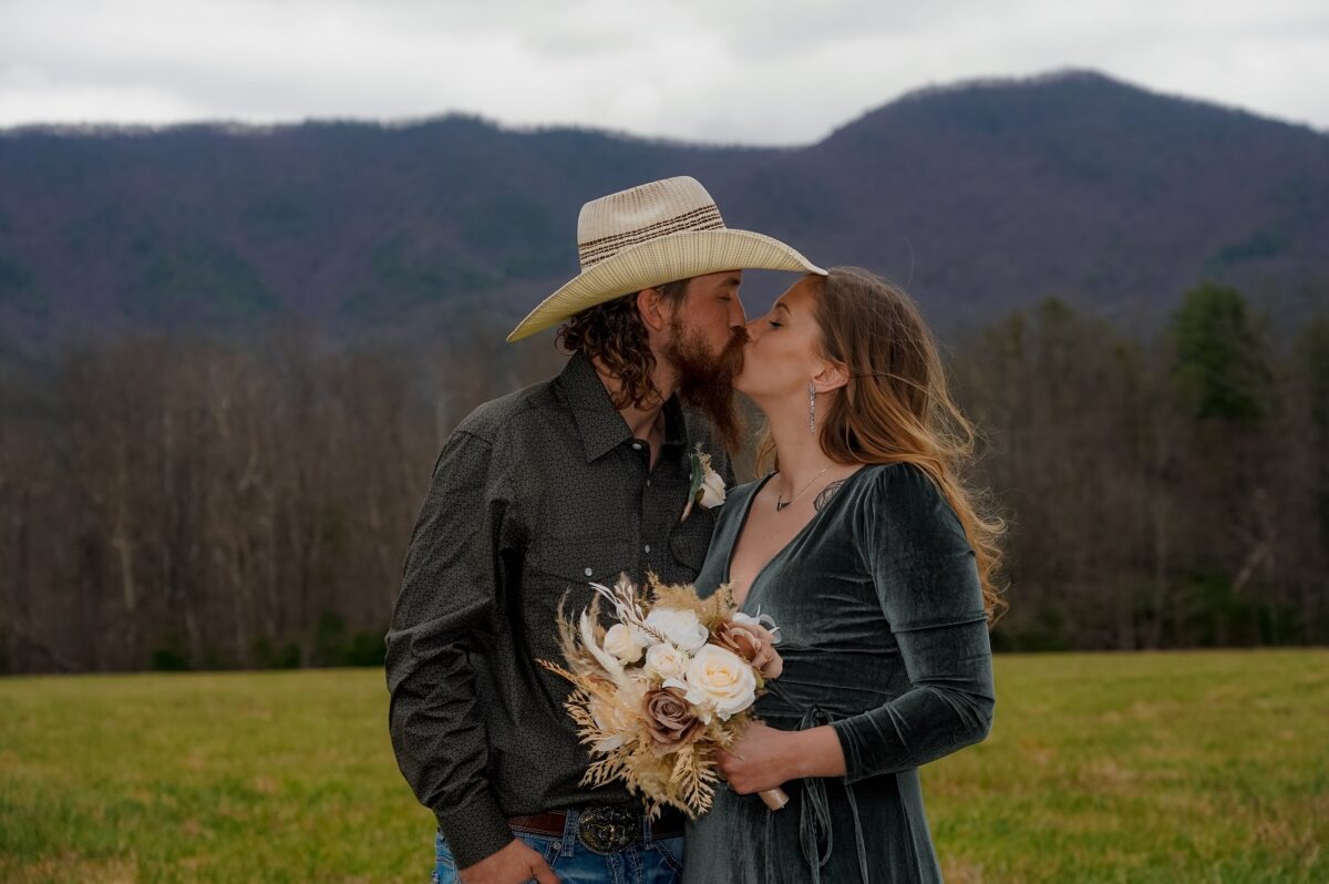 Cades Cove Weddings & Packages Elope to Gatlinburg