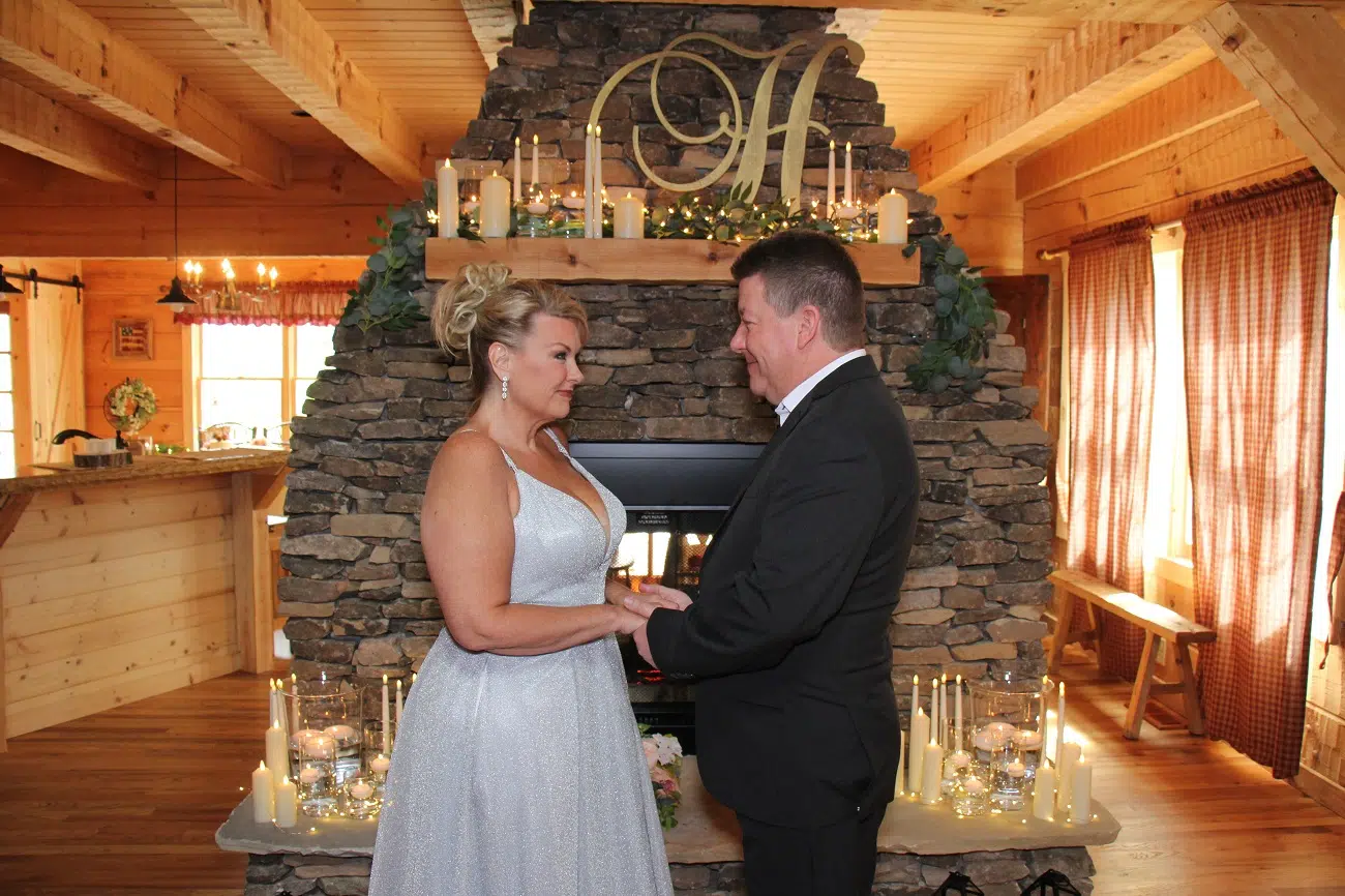 cabin-weddings-gatlinburg-tn