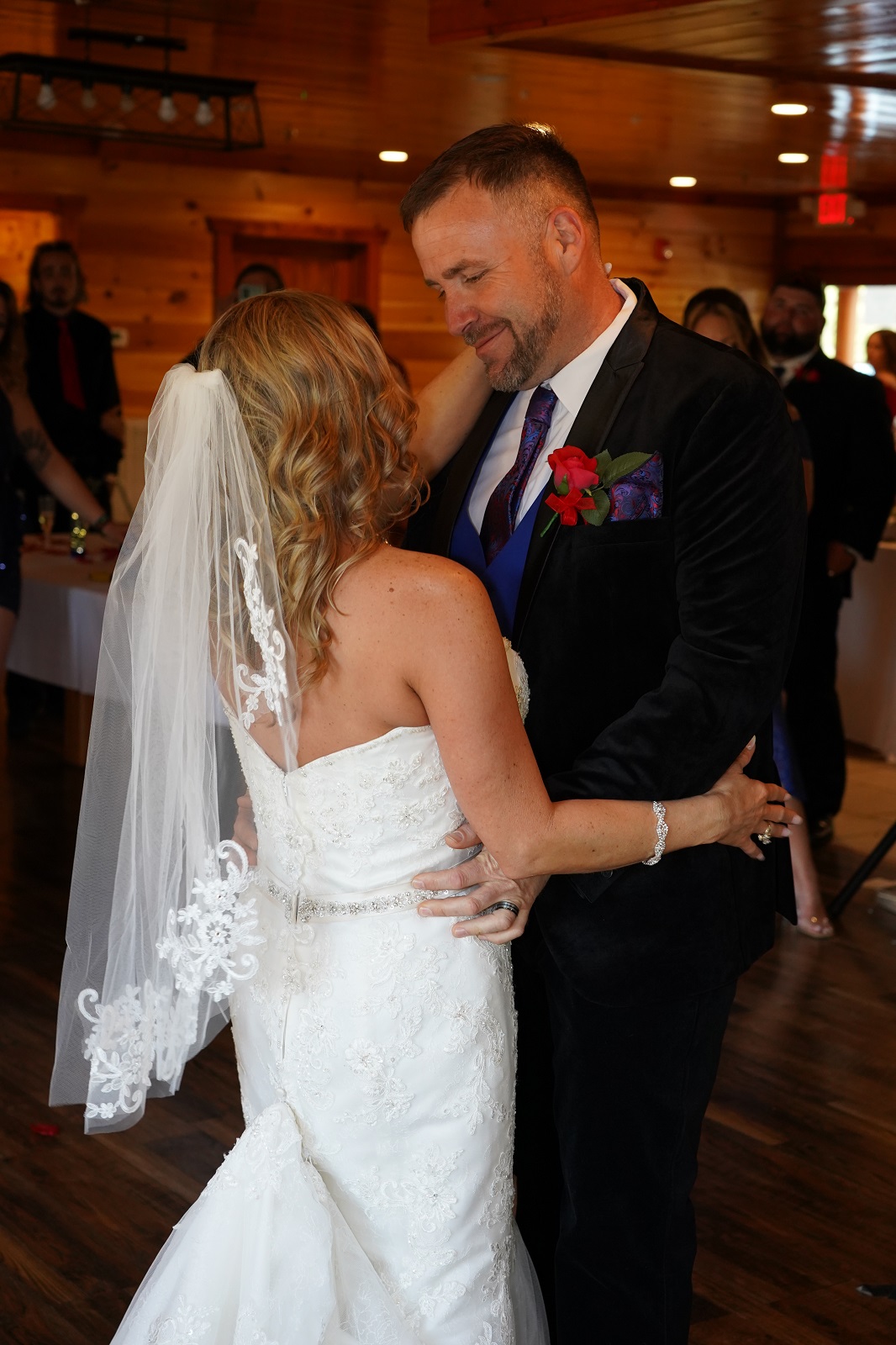 wedding-in-gatlinburg-at-cabin