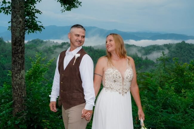 smoky mountain wedding at foothills parkway