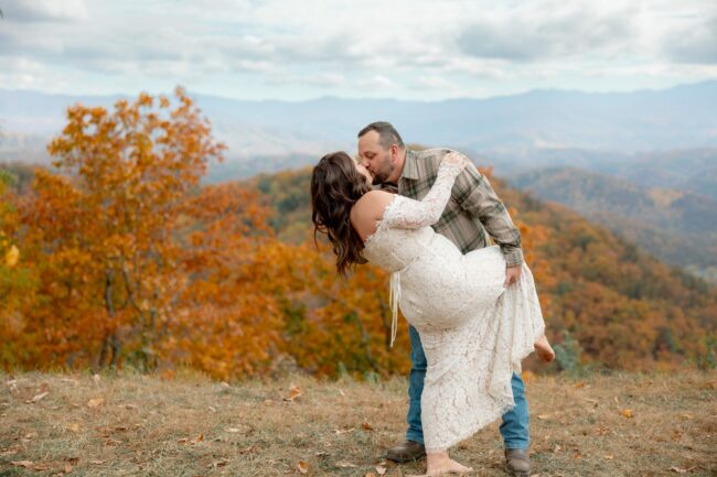 appalachian wedding couple gets married in the mountains