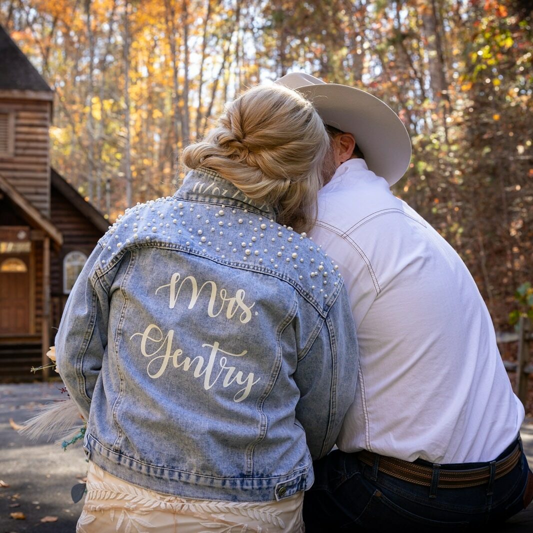 heartfelt cabin wedding pigeon forge