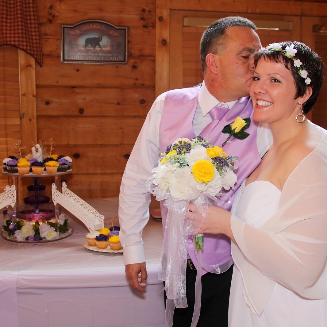 smoky-mountain-cabin-wedding-tennessee