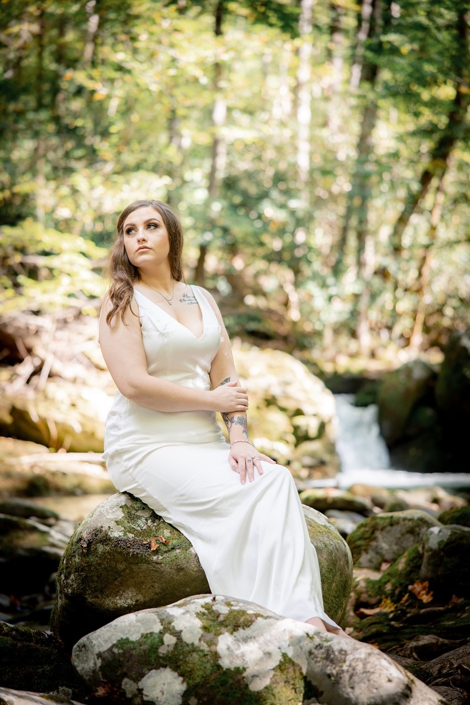 elope to gatlinburg tennessee by a creek