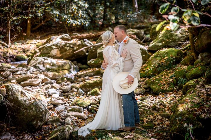gatlinburg-creekside-elopement